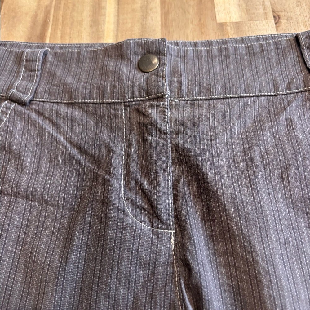 Bailey 44 Gray Women's Shorts - Picture 5 of 9